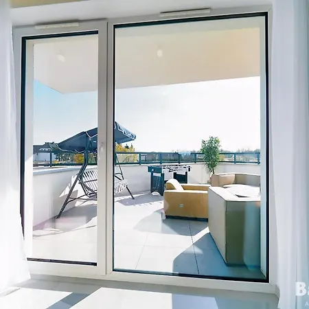 Apartamenty Balticon Westin House -Luksusowy 70M2 , Basen Pool, Sauna, Parking Inklusive *