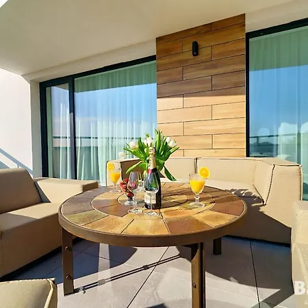 Apartamenty Balticon Westin House -Luksusowy 70M2 , Basen Pool, Sauna, Parking Inklusive * Kolobrzeg