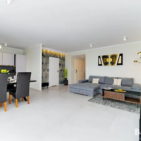 Apartamenty Balticon Westin House -Luksusowy 70M2 , Basen Pool, Sauna, Parking Inklusive *