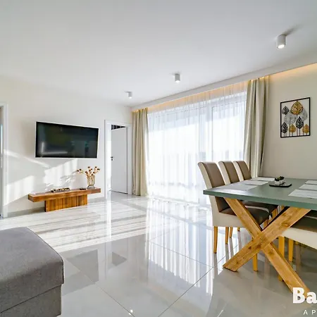 Lägenhetshotell Balticon Westin House -luksusowy 70m2 , Basen Pool, Sauna, Parking Inklusive