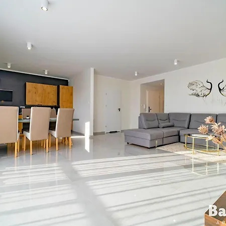 Apartamenty Balticon Westin House -Luksusowy 70M2 , Basen Pool, Sauna, Parking Inklusive * Kolobrzeg