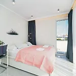 Balticon Westin House -luksusowy 70m2 , Basen Pool, Sauna, Parking Inklusive Aparthotel