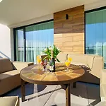 Balticon Westin House -luksusowy 70m2 , Basen Pool, Sauna, Parking Inklusive 3* Kolobrzeg