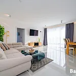 Aparthotel Balticon Westin House -luksusowy 70m2 , Basen Pool, Sauna, Parking Inklusive