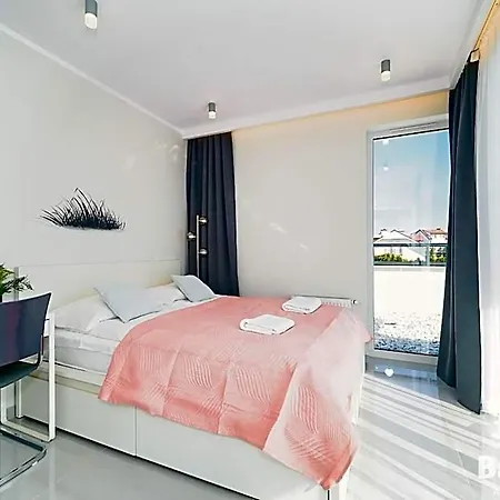 Balticon Westin House -luksusowy 70m2 , Basen Pool, Sauna, Parking Inklusive Apartmanhotel 3*