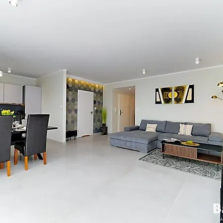 Balticon Westin House -luksusowy 70m2 , Basen Pool, Sauna, Parking Inklusive Apartmanhotel