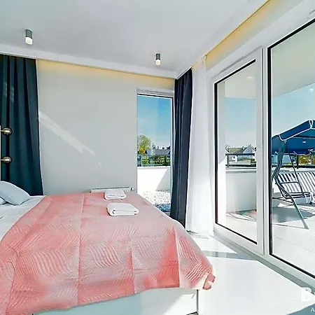 Balticon Westin House -luksusowy 70m2 , Basen Pool, Sauna, Parking Inklusive Apartmanhotel Kołobrzeg