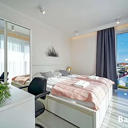 Balticon Westin House -luksusowy 70m2 , Basen Pool, Sauna, Parking Inklusive Apartmanhotel